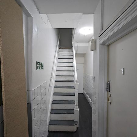Inner-City Apartments - Basic Amenites Cardiff Exterior photo